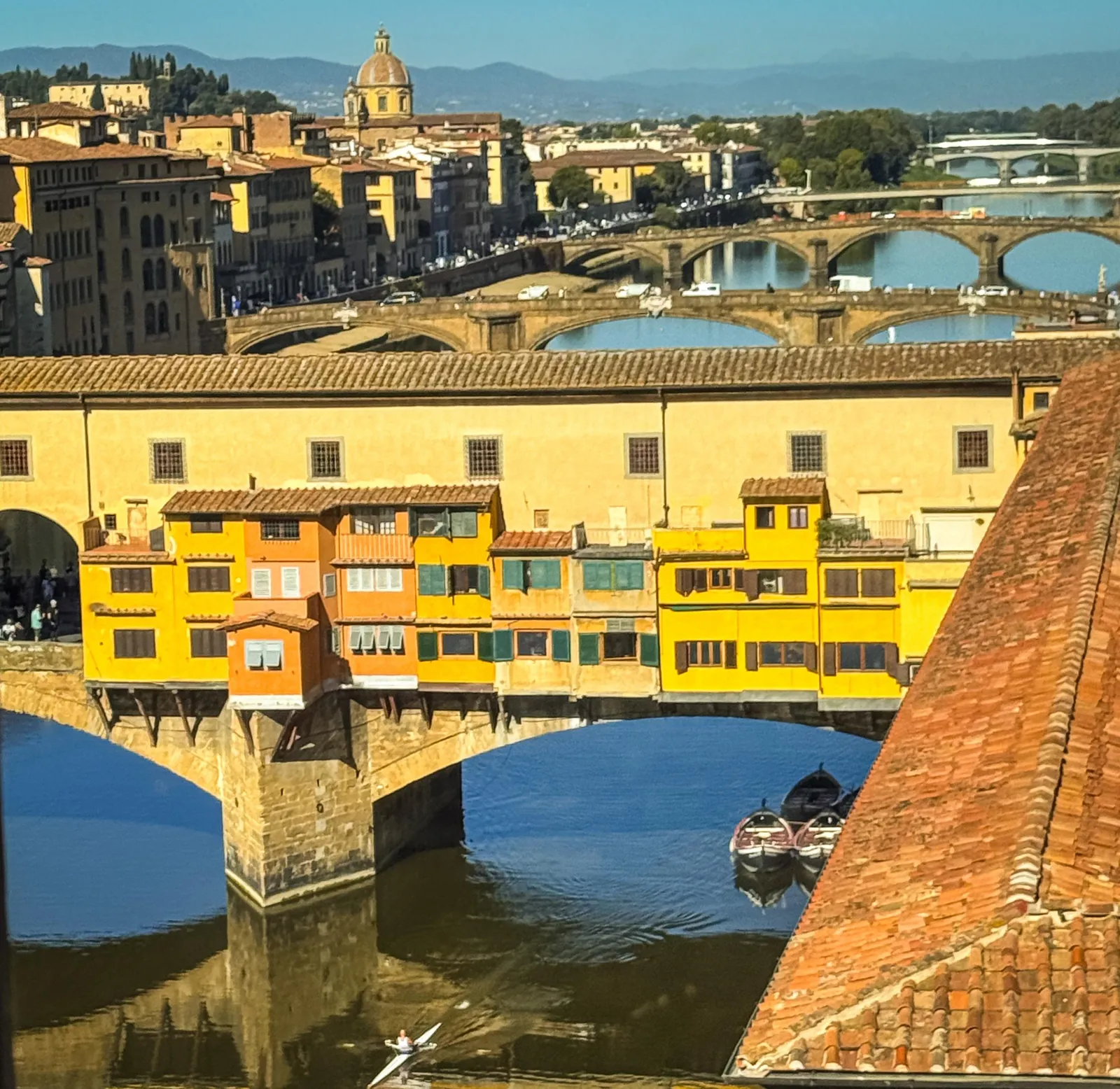 Ponte Vecchio with the Vasari Corridor running across its rooftops